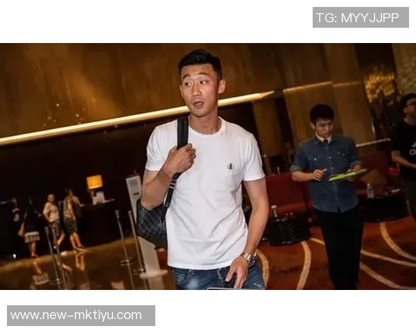 球队主持人点评夏普表现犹豫被大洛封盖显得格外悲哀